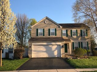 645 Lochwood Dr, Crystal Lake, IL 60012