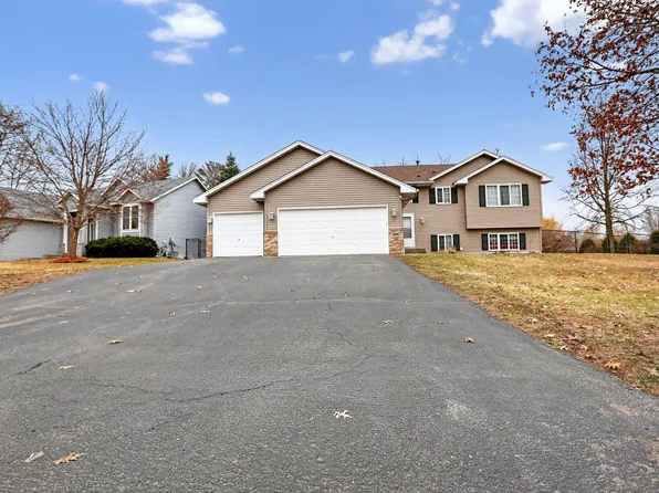 696 79th St, Lino Lakes, MN 55014