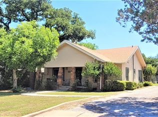 302 S Ostrom Ave, Eastland, TX 76448