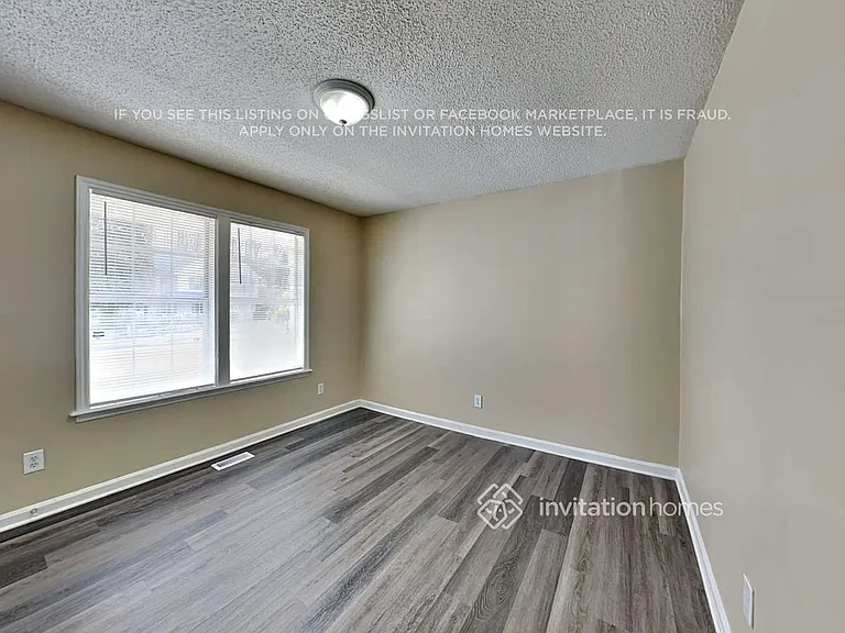 7537 Thebes Dr — Photo 6