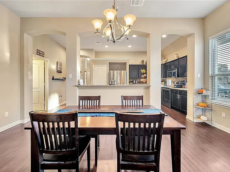 3701 Castleton Dr — Photo 8