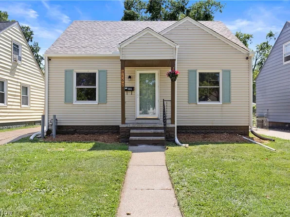 3162 Lincoln St, Lorain, OH 44052