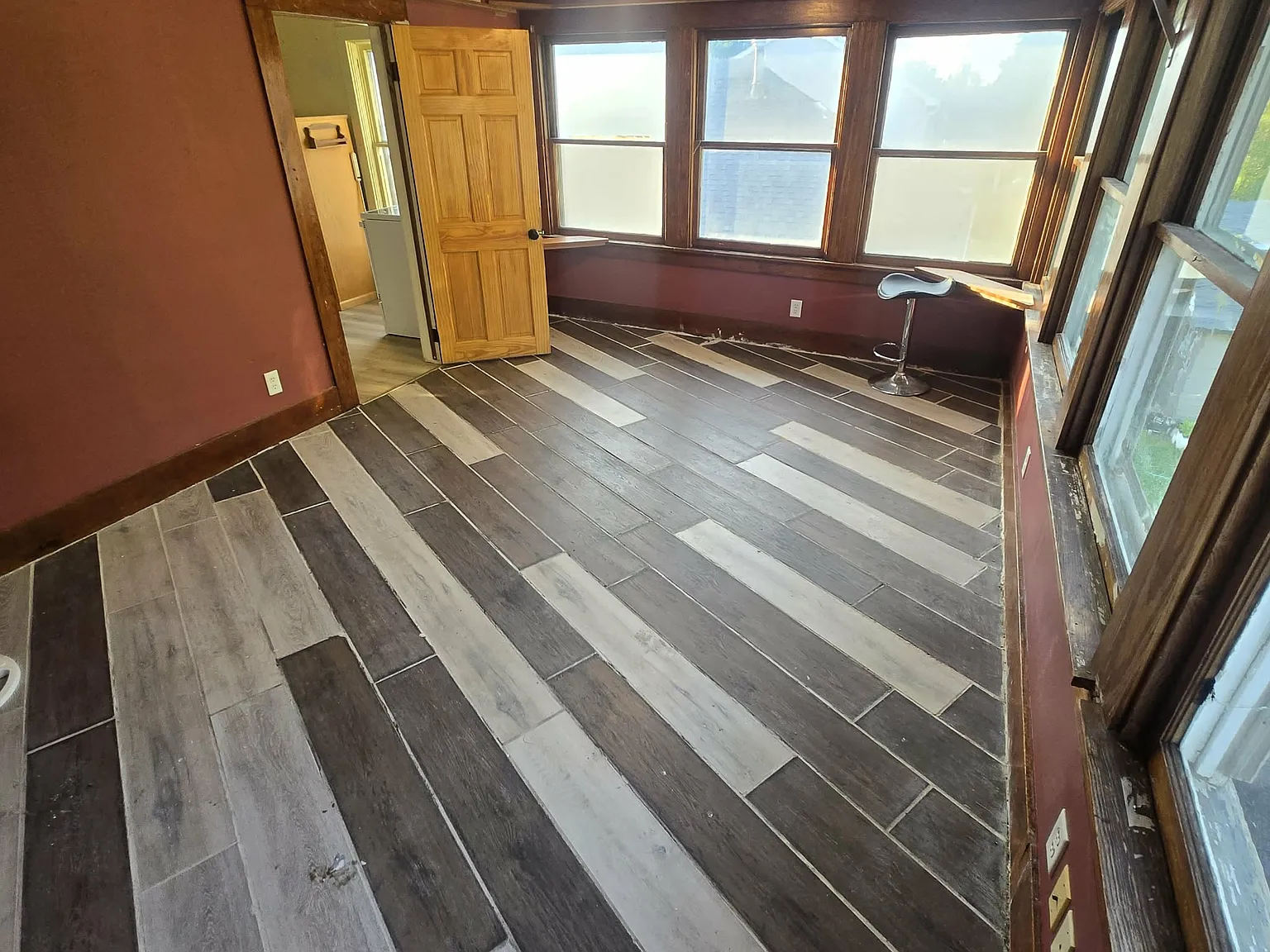 1 bed, 3000 sqft, $550 — Photo 1