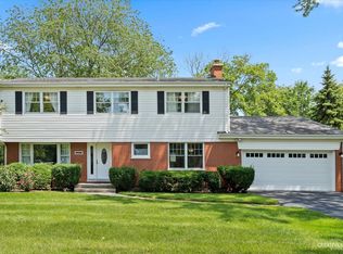 1211 Greenwood Dr, Wheaton, IL 60189