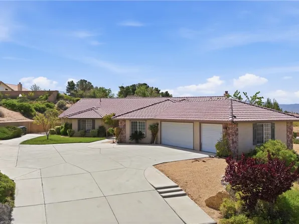 20159 Majestic Dr, Apple Valley, CA 92308