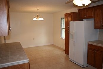 3rd image of 631 Clayton Dr