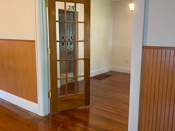 5th image of 623 Delaware Ave