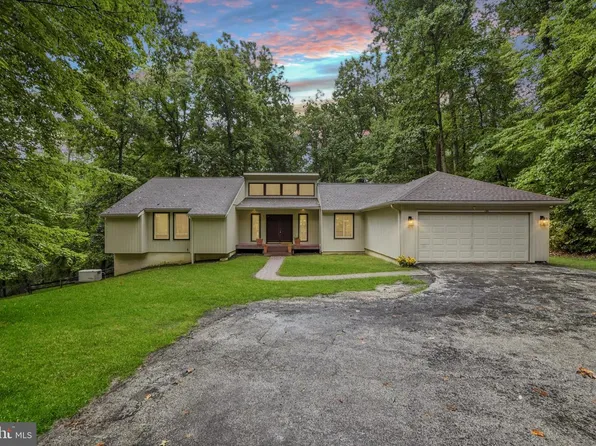 106 Hilltop Dr, Downingtown, PA 19335