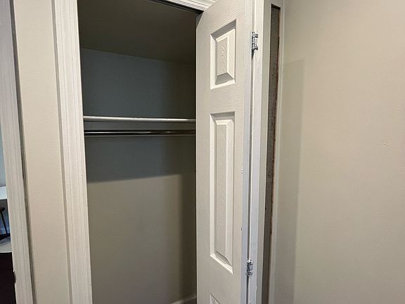 4th image of 328 E 78th St APT 9