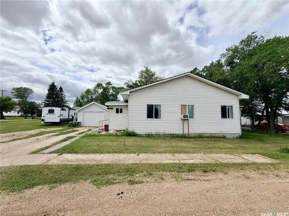 213 Main STREET, Maymont, SK S0M 1T0