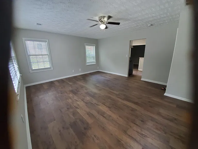 576 San Fernando Dr SE — Photo 6