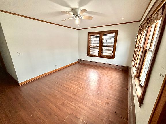 3rd image of 830 5th Ave SE APT 1