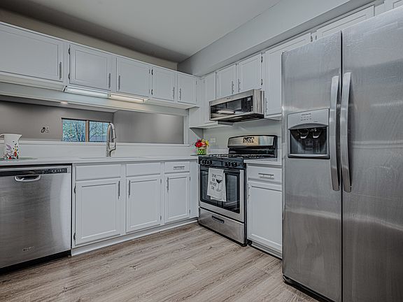 4th image of 1069 Talbots Ln #1069