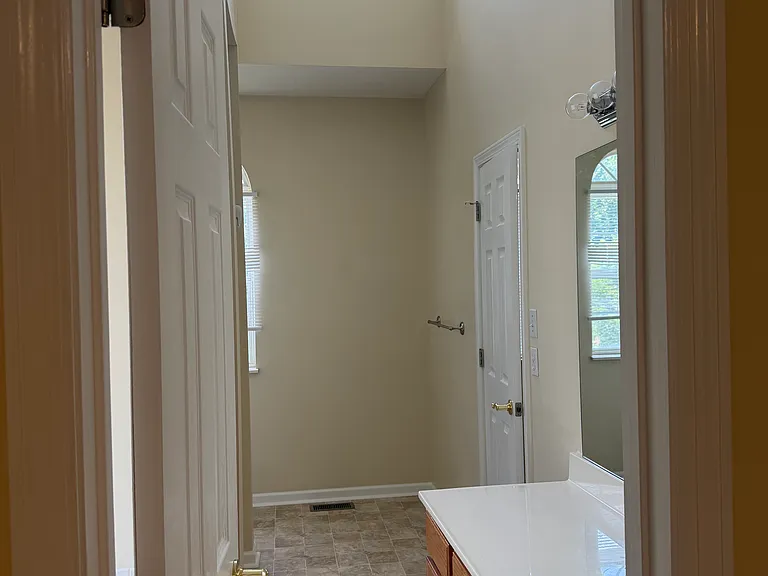 6701 Creekhead Dr — Photo 5