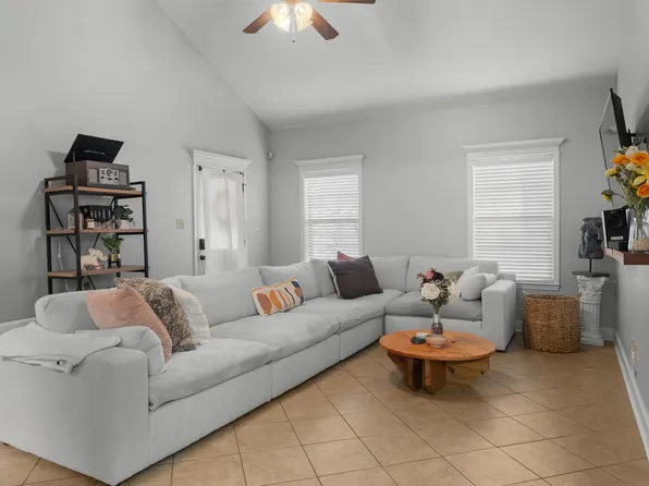 128 Bottle Brush Ln, Carencro, LA 70520