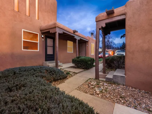 2382 Camino Capitan, Santa Fe, NM 87505