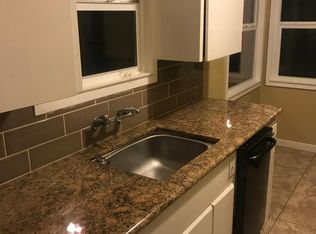 105 1/2 Circle Dr, Bakersfield, CA