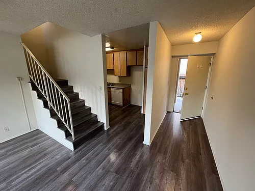 452 W Windsor Rd #6 Photo 1