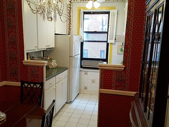 2nd image of 77 Park Ter E APT D48
