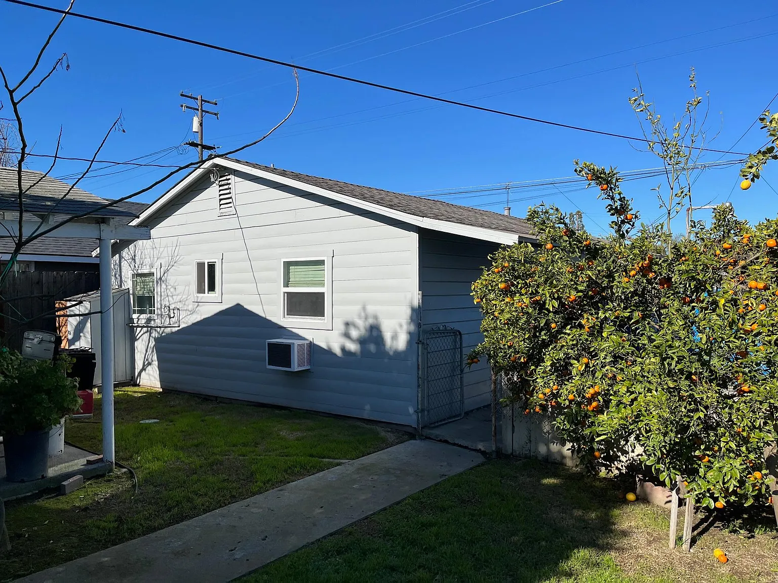2 bed, 550 sqft, $1,800 — Photo 1