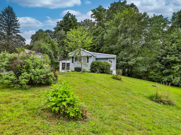 15 Greatstone Drive, Nashua, NH 03063