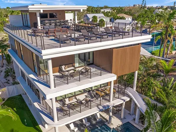 5507 Calle Del Invierno, Sarasota, FL 34242