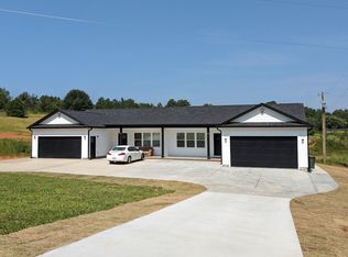 414 Turpin Rd, Inman, SC 29349