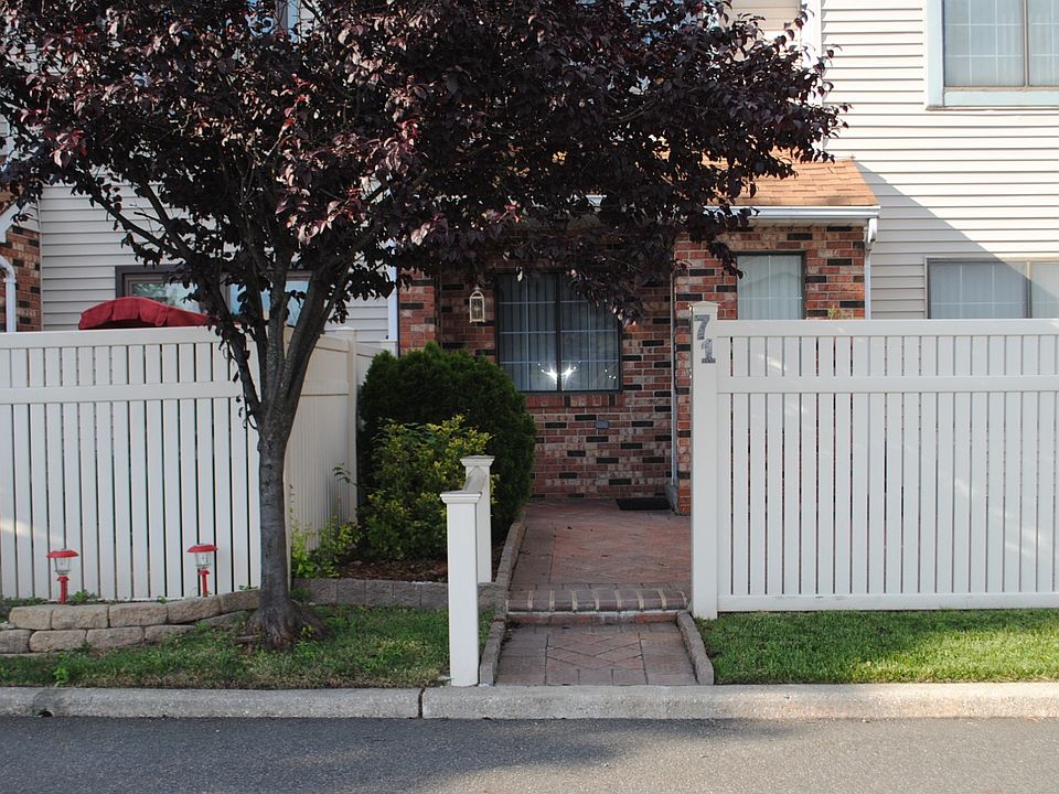 1st image of 71 Gina Ct