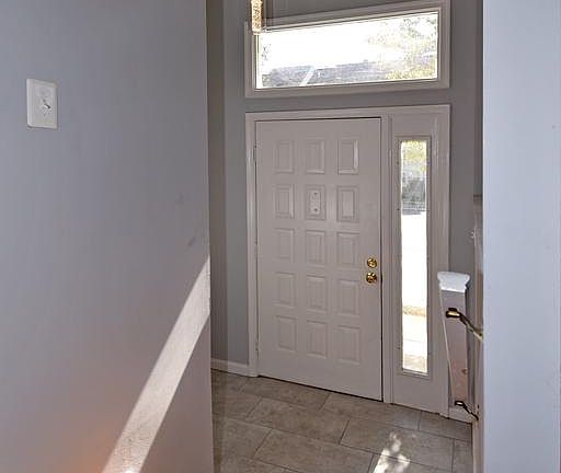 3rd image of 470 Virginia Ave