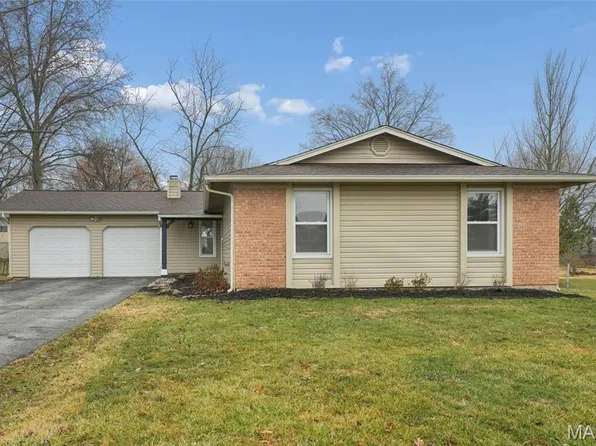14 Dogwood Ct, Saint Peters, MO 63376