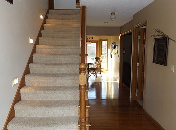 5th image of 211 Hanover Ct #8