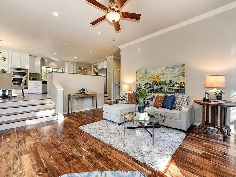 4650 Dorchester Ln — Photo 14