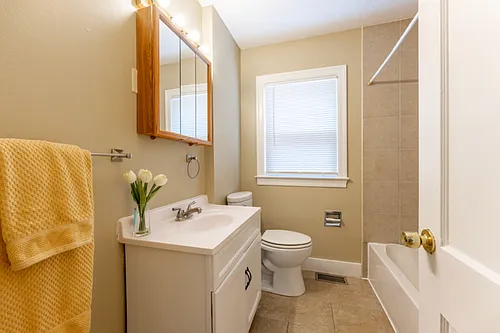 2315 Auburn St #2E Photo 1
