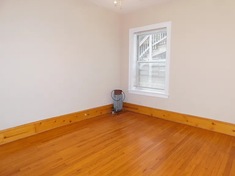 1319 W Touhy Ave #14 — Photo 7