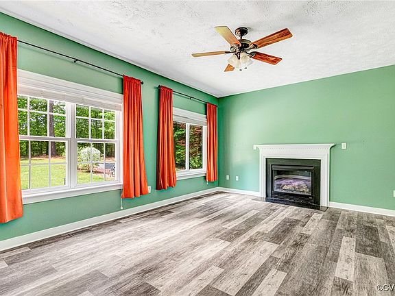 4th image of 251 Ivy Glen Ln