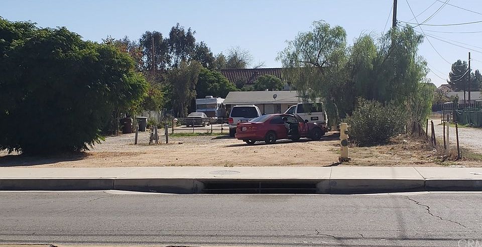 1st image of 24437 Eucalyptus Ave