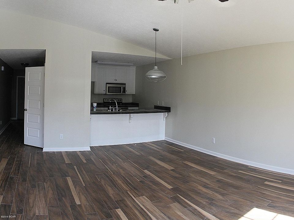 2nd image of 2402 Quiet Oaks