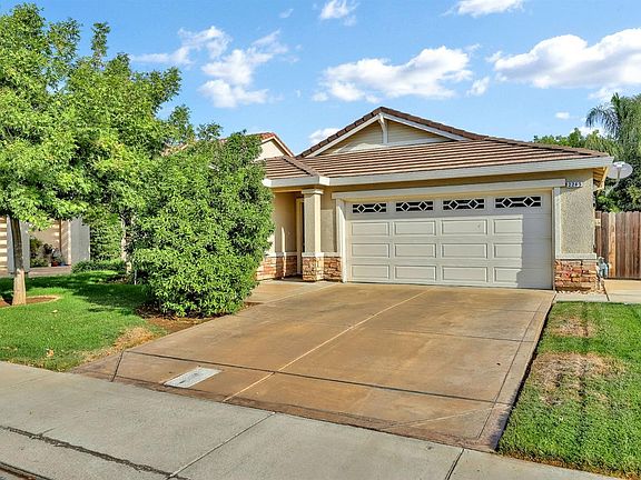 2nd image of 2245 Tahoe Timber Way