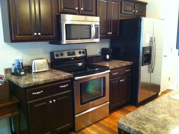 3rd image of 32 Kingsford Ln