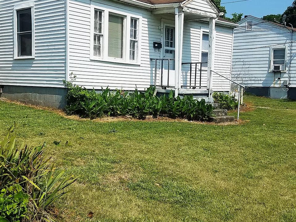 1st image of 204 N Cobb Ave