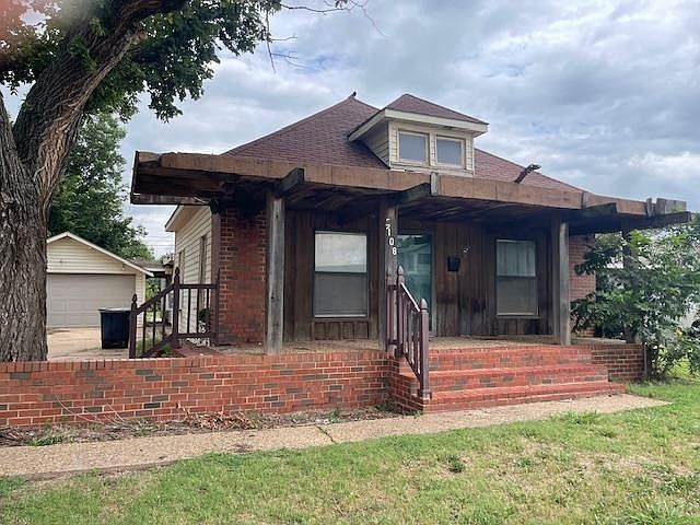 1st image of 2108 E Elm Ave