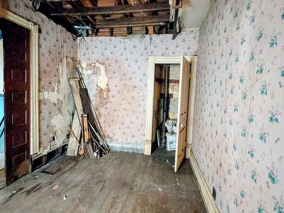 5th image of 199 Olney Ave