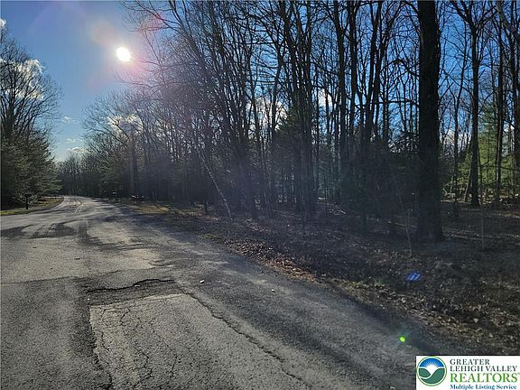 3rd image of Whippoorwill Dr
