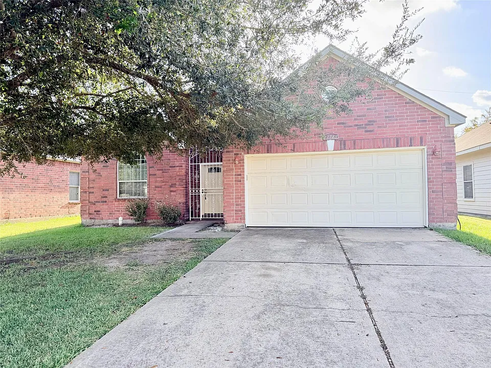 13743 Canyon Hollow Loop