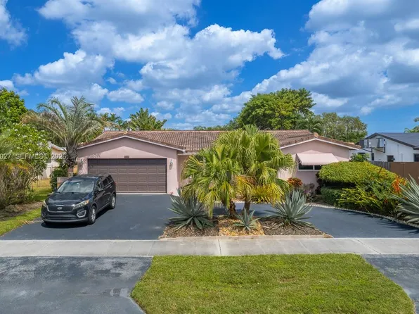 5105 Johnson St, Hollywood, FL 33021
