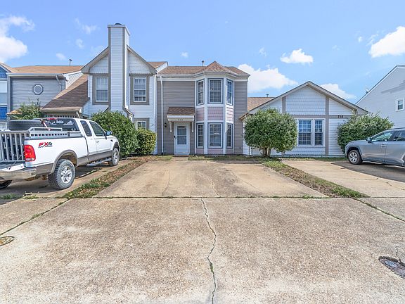 3rd image of 760 Goodard Dr