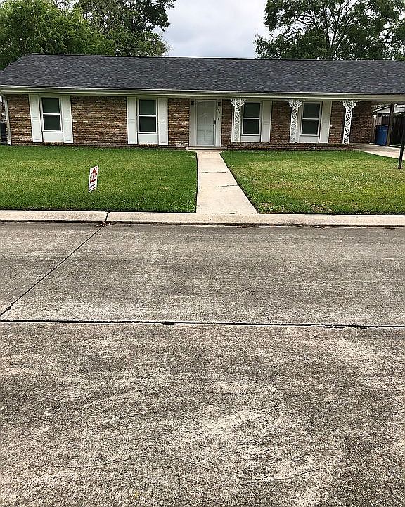 1st image of 122 McGee Dr