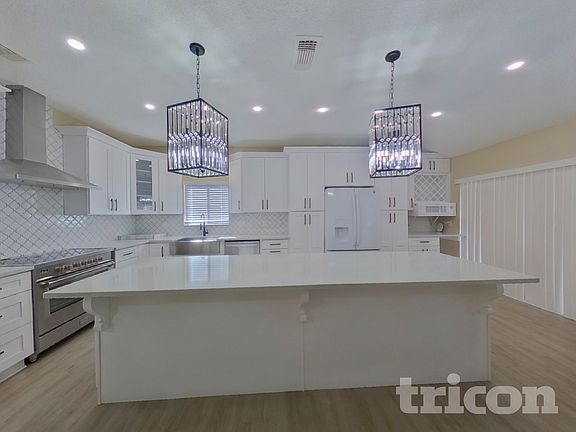 3rd image of 1007 Black Willow Dr
