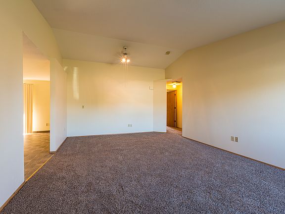 5th image of 10015 NE 71st St
