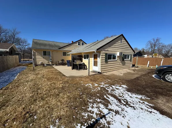 524 1/2 Hansina Ave, Volga, SD 57071